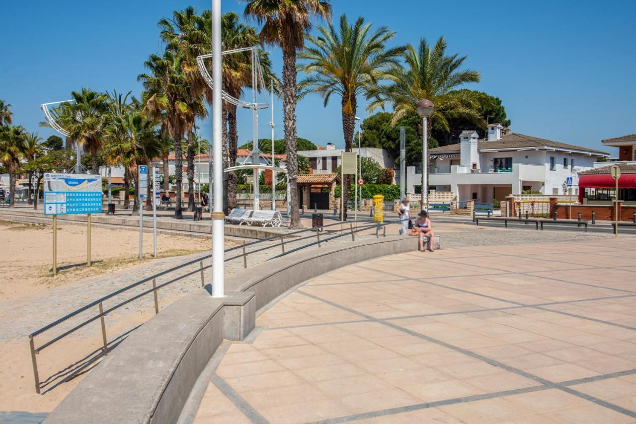 Beach House Cambrils Apartamento En Primera Linea De Playa Exteriör bild